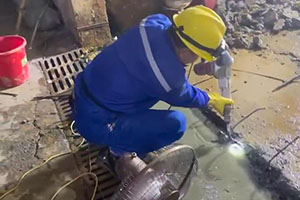 锦州地下室伸缩缝堵漏施工视频